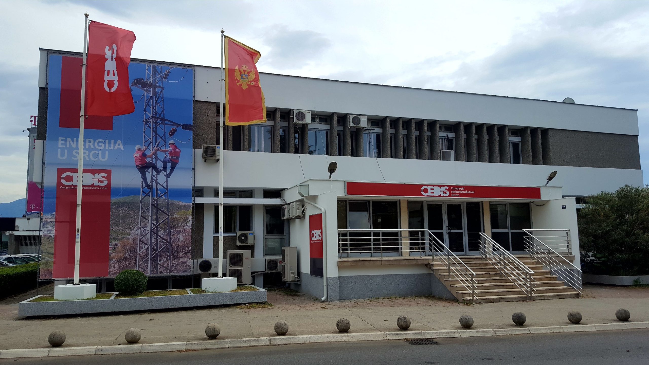 Zaštitili se kadrovi DPS-a u CEDIS-u i Rudniku uglja: Đukanoviću i Popadiću u slučaju smjene otpremnine preko 75 hiljada evra!