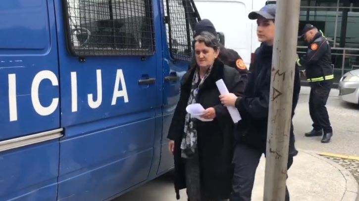 Kadrovske promjene u policiji: Učestvovao u hapšenju majke Milana Kneževića pa dobio unapređenje! (VIDEO)