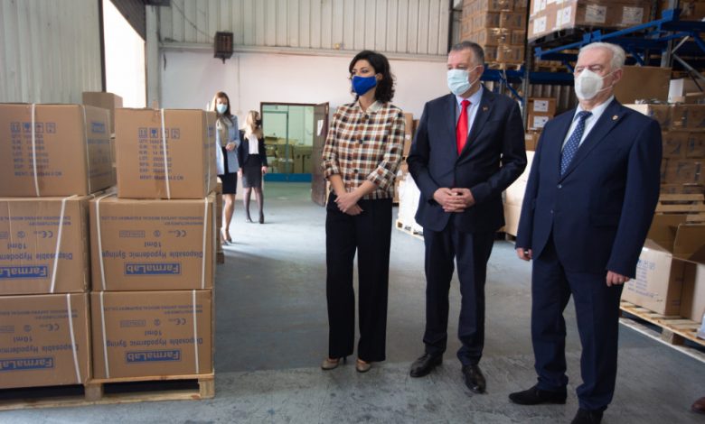 U Crnu Goru stiglo 300.000 maski, skoro 230.000 rukavica, 100.000 zaštitnih naočara