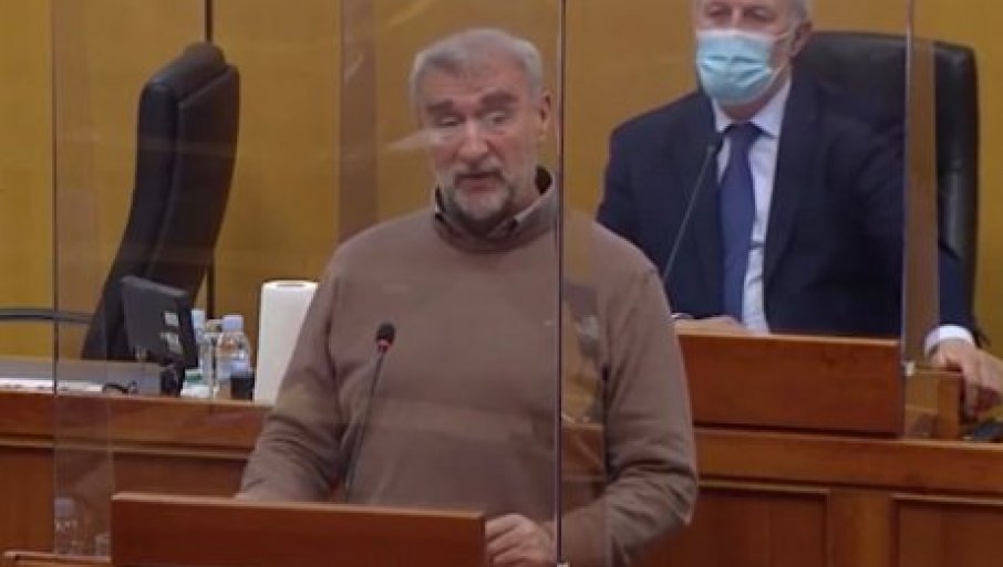 Hrvatski poslanik u Milovom stilu: Ugovor sa SPC-om treba razoriti i oduzeti imovinu!