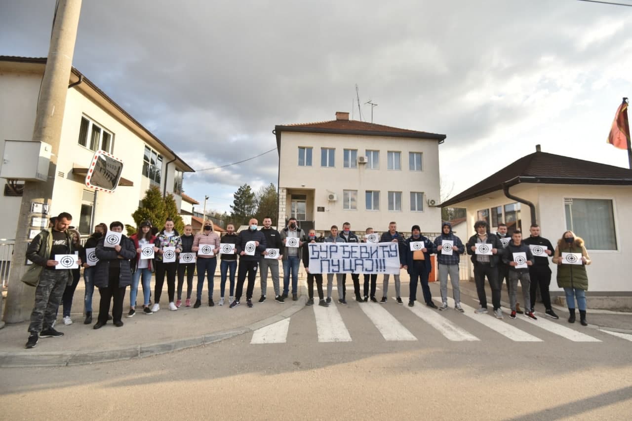 Pljevljaci ponovo protestuju: DPS vojnik, policijski siledžija i batinaš ne može biti načelnik!