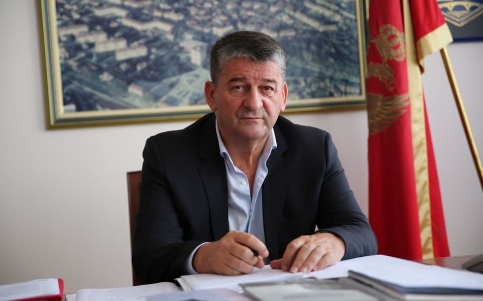 Grbović prekršio zakon, nije prijavio svu svoju imovinu, kao ni svoje supruge