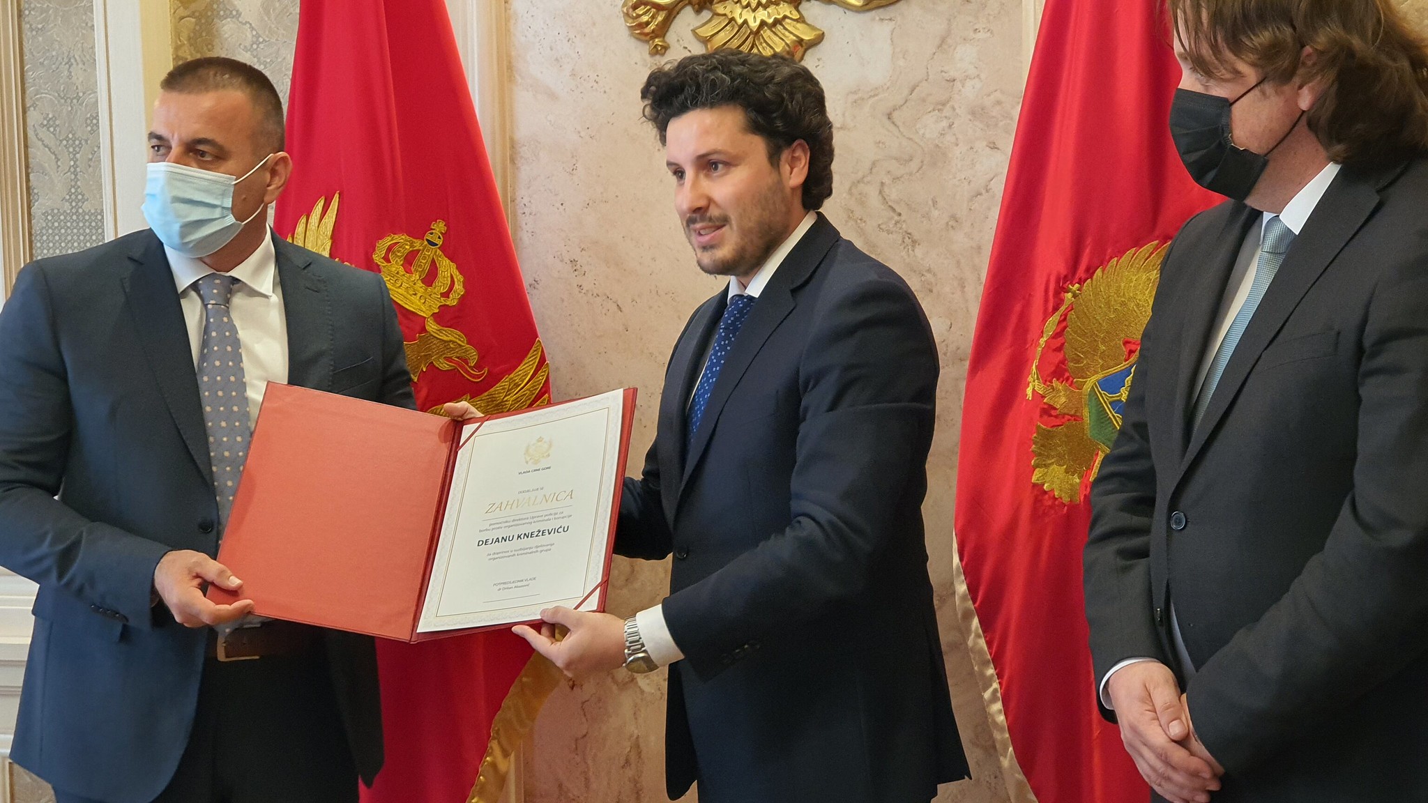 Abazović uručio zahvanice: Akcija hapšenja vođa kriminalnih grupa istorijski uspjeh