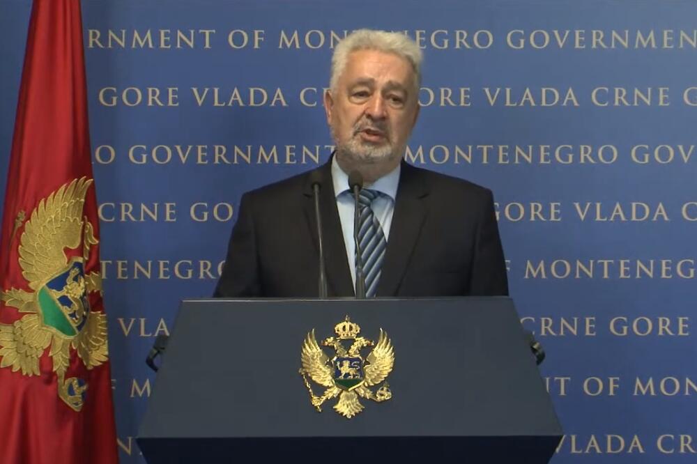 Je li ovo kohabitacija: Krivokapić bez Mila ne može ni da pozove građane na vakcinaciju!