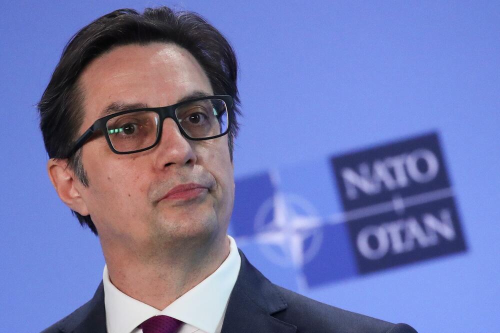 Predsjednici Sjeverne Makedonije i Bugarske zajedno lete u Rim da se poklone djelu Ćirila i Metodija