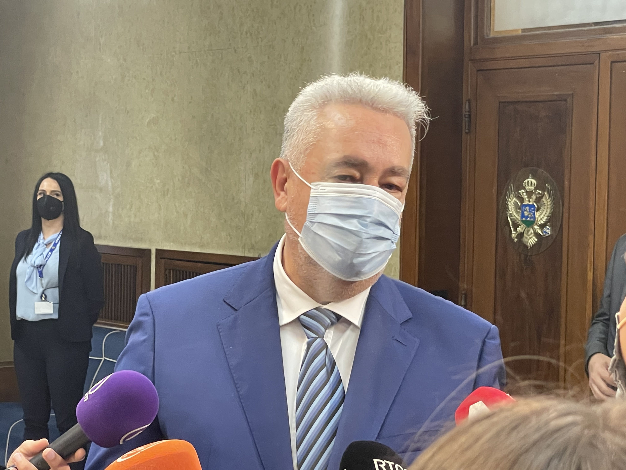 Putuj igumane i ne brini za manastire: Ko prevari i slaže Patrijarha Porfirija, vladiku Joanikija, SPC i narod kao što je to uradio premijer Krivokapić taj radi direktno za Mila Đukanovića!
