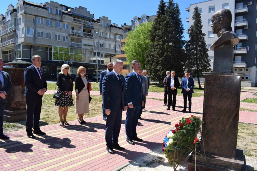 Delegacije Opštine Berane i Ambasade Rusije položile vijenac povodom Dana pobjede