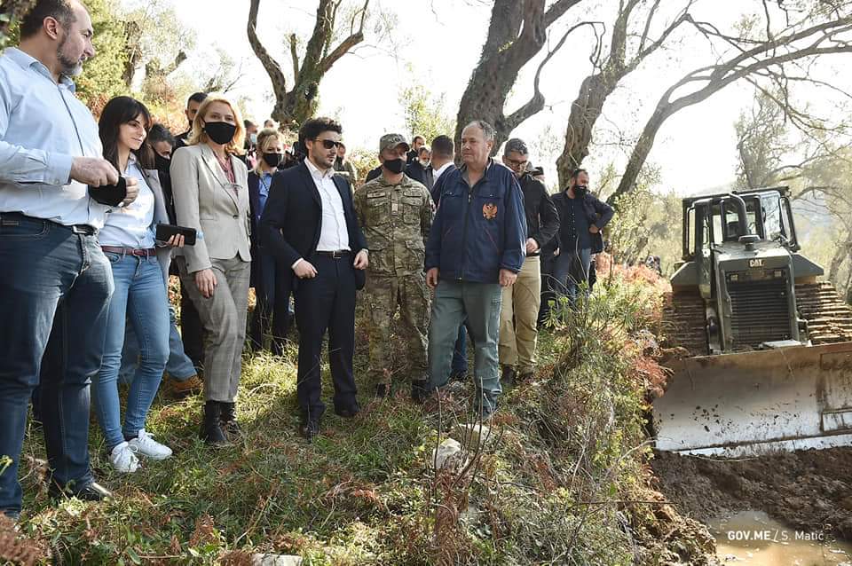Crno na bijelo: Podržaćemo predlog Zakona o otklanjanju posljedica oduzimanja uvale Valdanos, opšta dobrobit građana Crne Gore na prvom mjestu