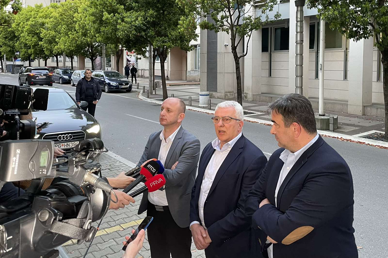DF: Da li Demokrate napadaju Andriju Mandića jer je Katnić ucijenio Bečića?