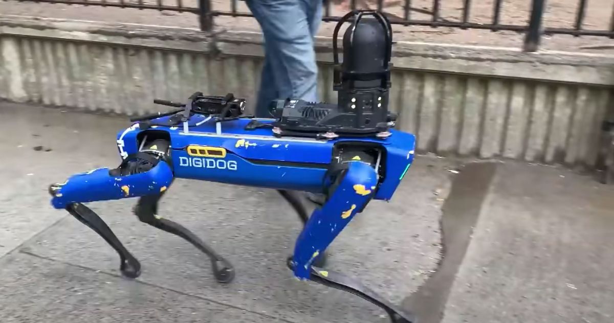 Građani Njujorka javno protestovali i izvojevali suspenziju policijskog robota-psa