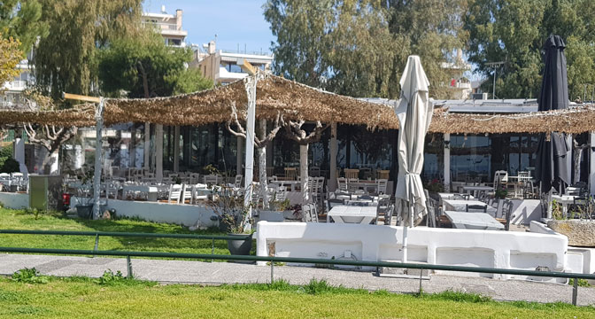 U Grčkoj otvoreni kafići i restorani posle šest mjeseci