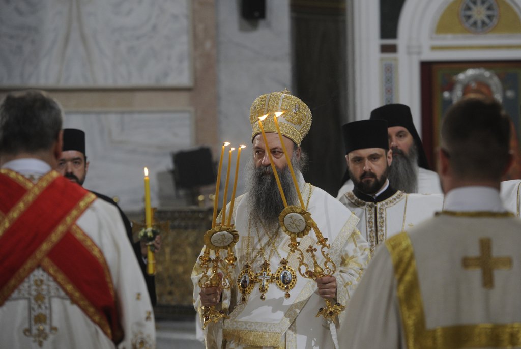 Patrijarh Porfirije služio jutarnju liturgiju u Hramu Svetog Save