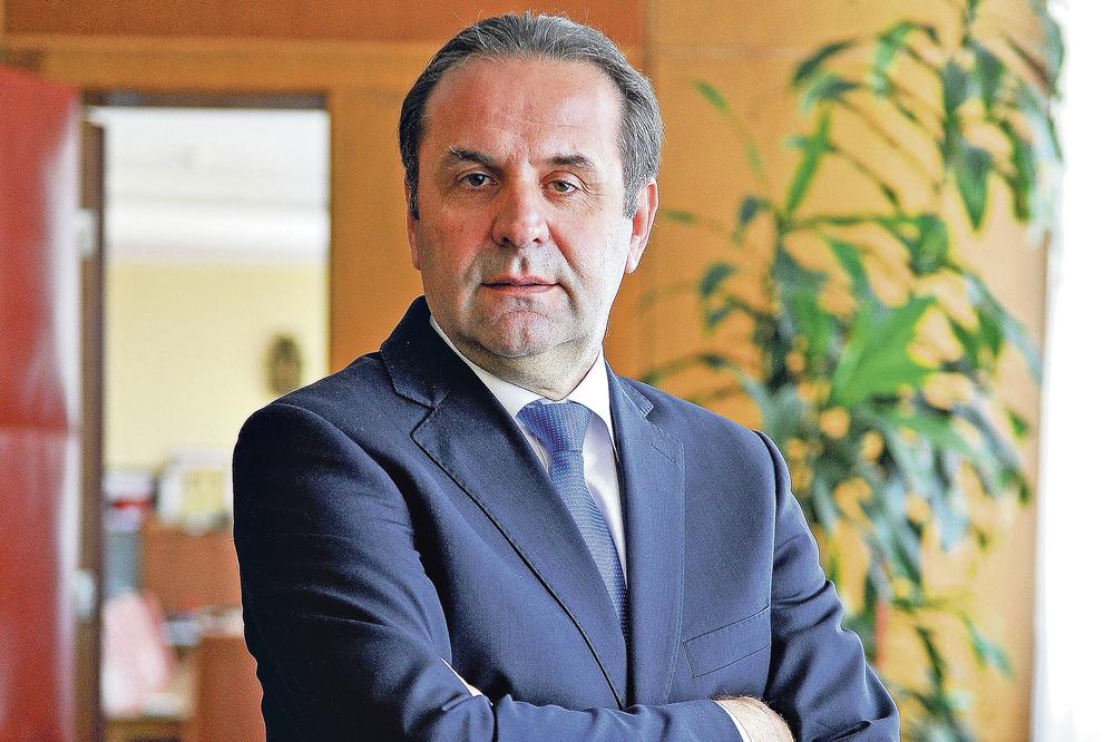 Ljajić želi da se kandiduje za predsjednika FSS-a