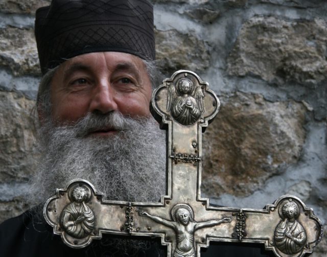 Otac Jovan Plamenac o 21. maju: Praznik nasilja nad narodom, mržnje, laži, prevare, krađe i ropstva zapadnjačkim globalistima