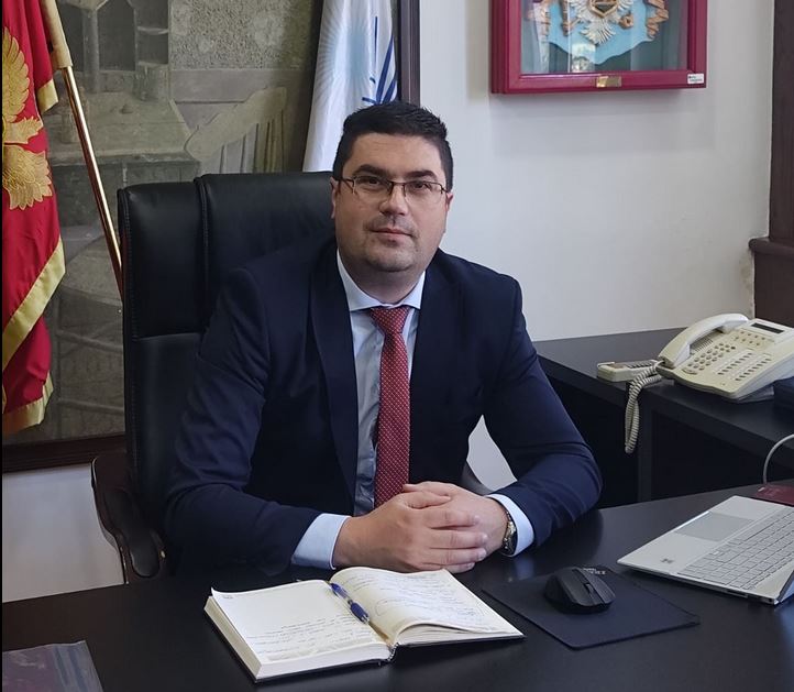 Rovčanin: Bivša uprava EPCG neposredno prije smjene za dan podijelila 755.000 evra