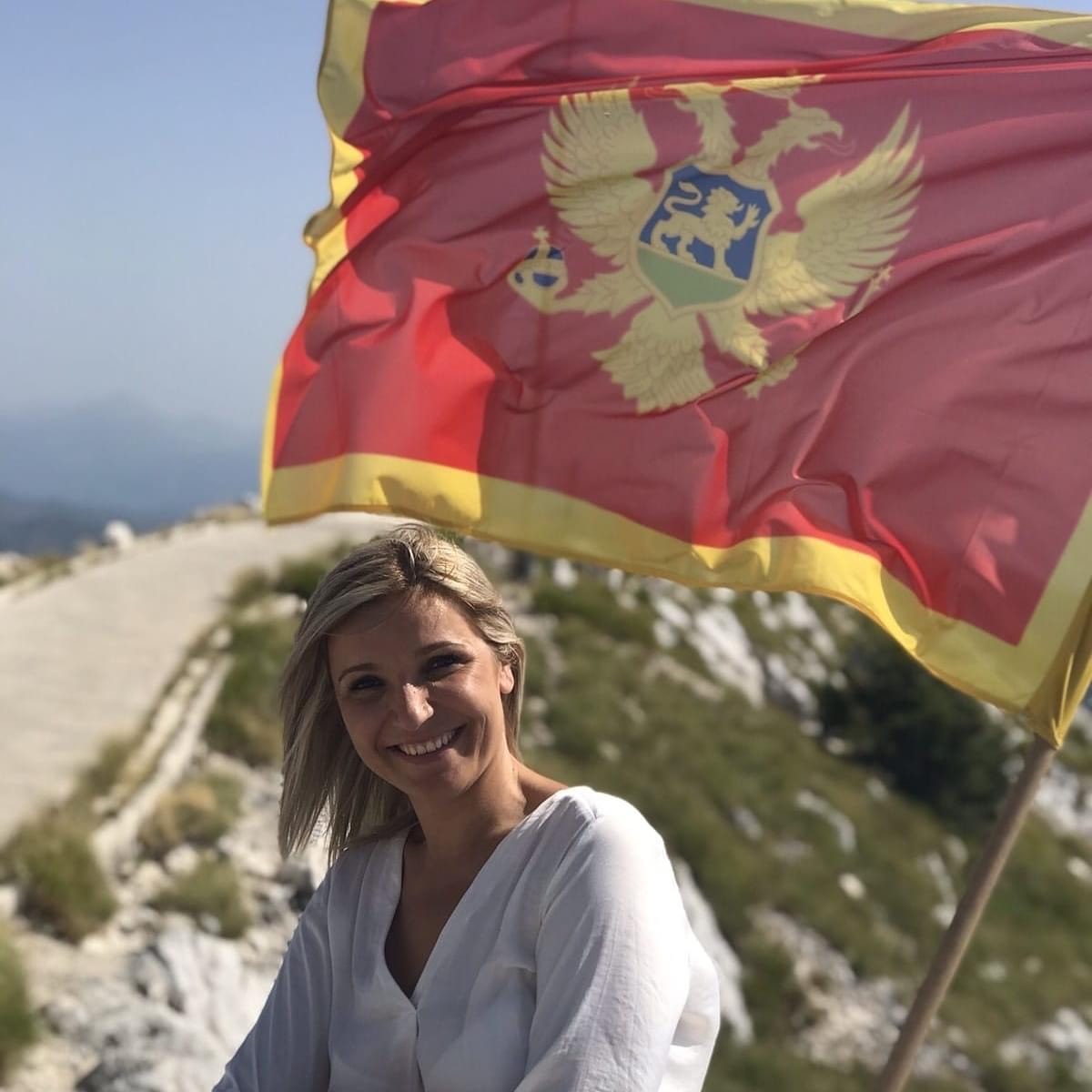 Dok se Bojana Đačić momentalno smijenila zbog kape, Vujović se oslobađa svake krivice