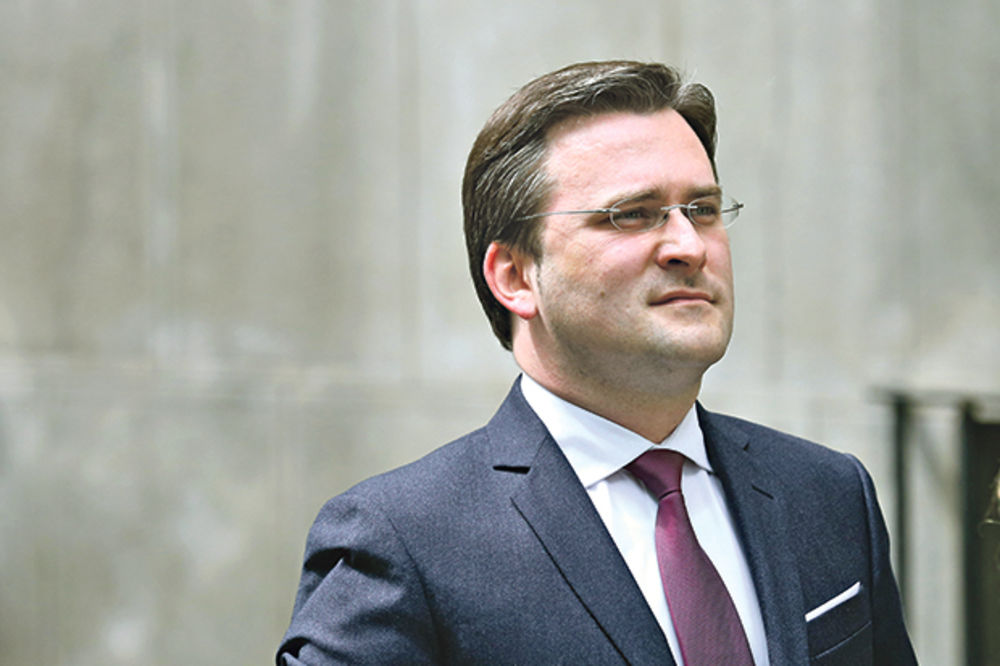 Selaković: Juriš čete klevetnika na Vučića i Srbiju