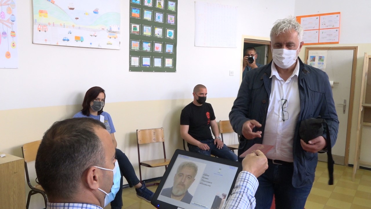 Prvi rezultati OIK-a u HN: Demokrate 10 mandata, ETZHN 8, ZBHN i Novska po 7, Crno na bijelo 2 i Pravi novi 1