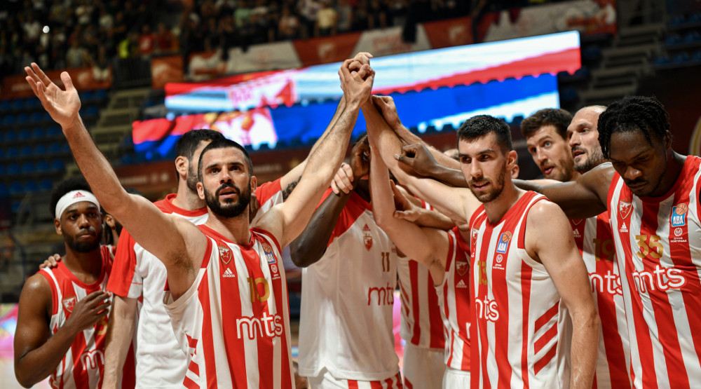 Zvezda ponovo kažnjena zbog publike