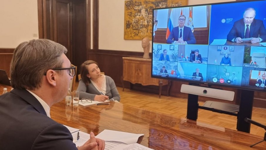 Srbija prva u Evropi: Počela proizvodnja ruske vakcine, Vučić i Putin putem video linka pozdravili prve doze
