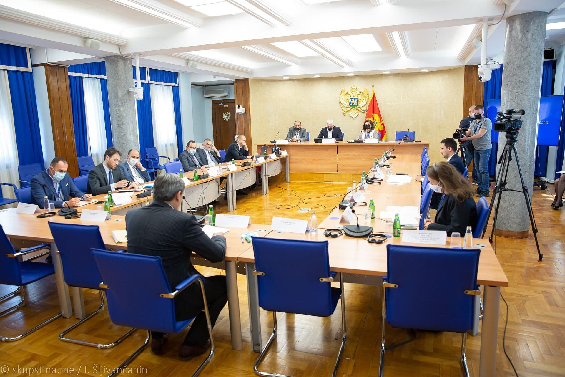 Za Gencija je Adem Jašari heroj, za Ervina je Republika Srpska „takozvana“
