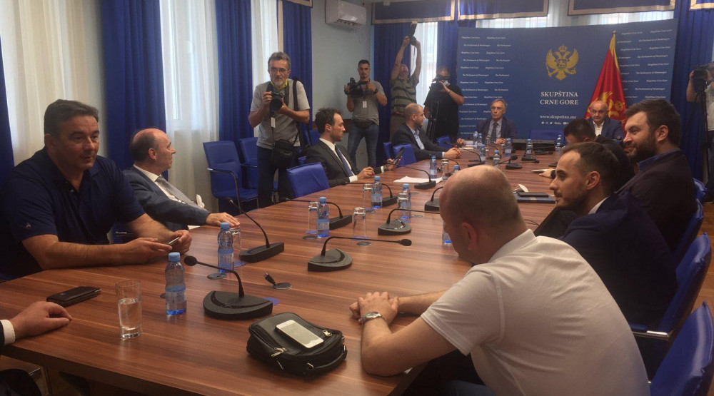 Joković nakon sastanka parlamentarne većine: Preovladalo je mišljenje najvećeg dijela učesnika da je trenutno stanje neodrživo!