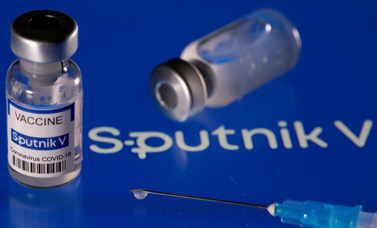 Popović: U prvoj fazi četiri miliona vakcina „Sputnjik Ve“ iz Torlaka