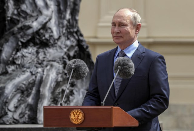 Putin: Zamislite da mi pošaljemo vojsku do vaših granica