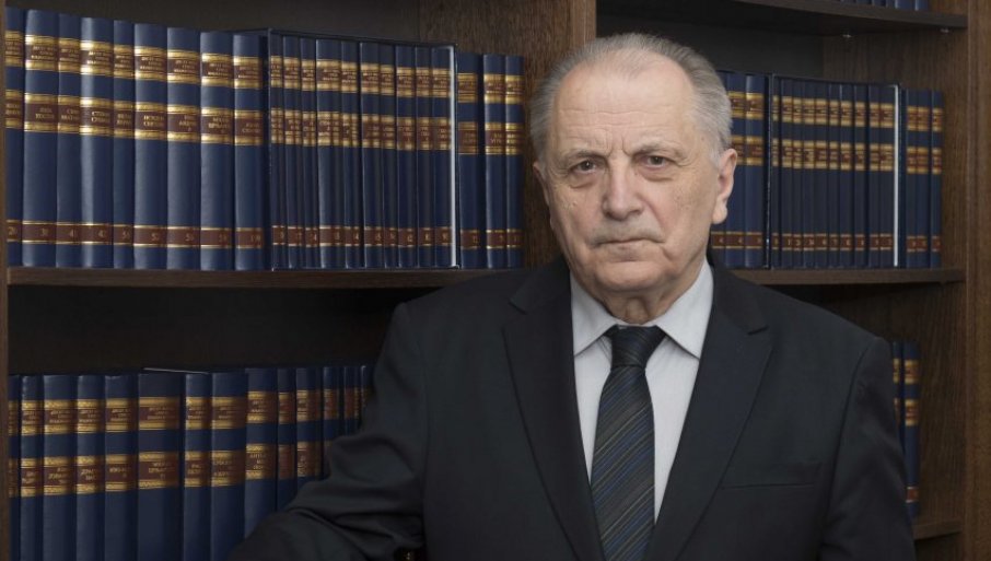 U sadašnjoj Crnoj Gori jedno može u svakoj prilici da postane dvoje, a isto da bude različito!