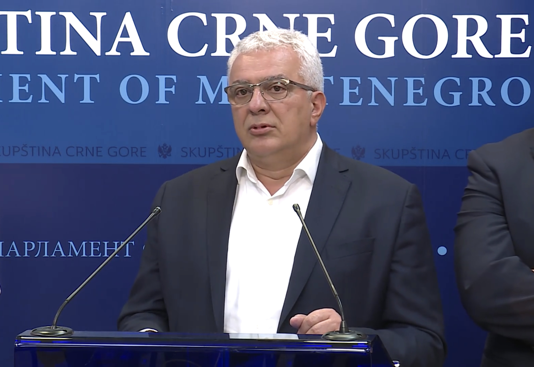 Mandić: Mitropolit Amfilohije je imao slobodu da od mene zatraži da Krivokapiću prepustim prvo mjesto na listi, to sam i uradio, a danas neka narod vidi ko je izdao Crkvu!