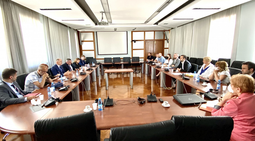 Advokati i Ministarstvo finansija nastavljaju dogovore
