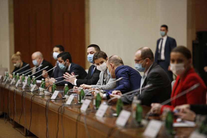 Krizni štab popustio mjere: Publika se vraća na tribinama, prodavnice i ugostiteljski objekti na otvorenom bez ograničenja!