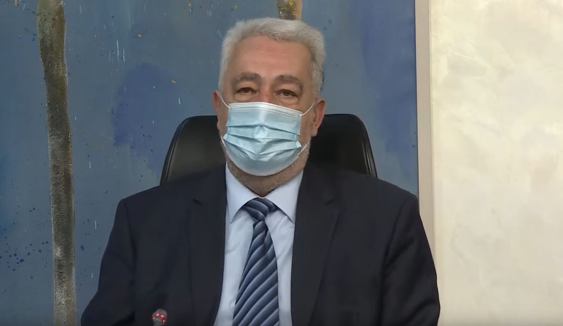 Krivokapićev kabinet: Nadamo se da napad na oca Gojka nije realizacija Đukanovićevih prijetnji