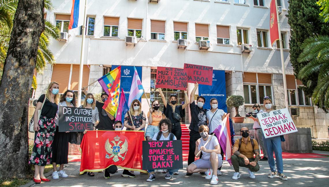 Dio LGBTIQ traži od Vlade i Skupštine da do 15. jula stvore uslove da Zakon o životnom parnerstvu lica istog pola stupi na snagu