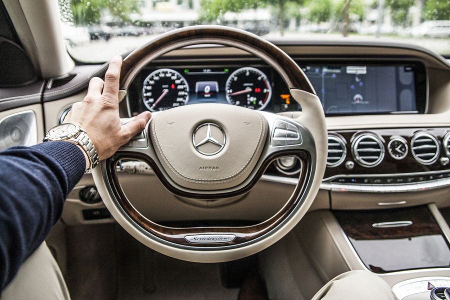 Zbog greške: Mercedes povlači 342.366 automobila
