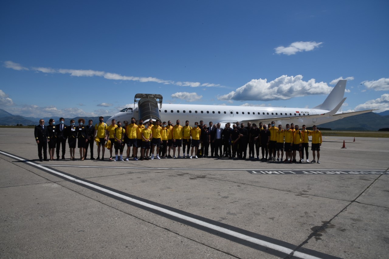 Poletio za Sarajevo: Prvi avion nove nacionalne kompanije Air Montenegro poletio sa aerodroma u Podgorici