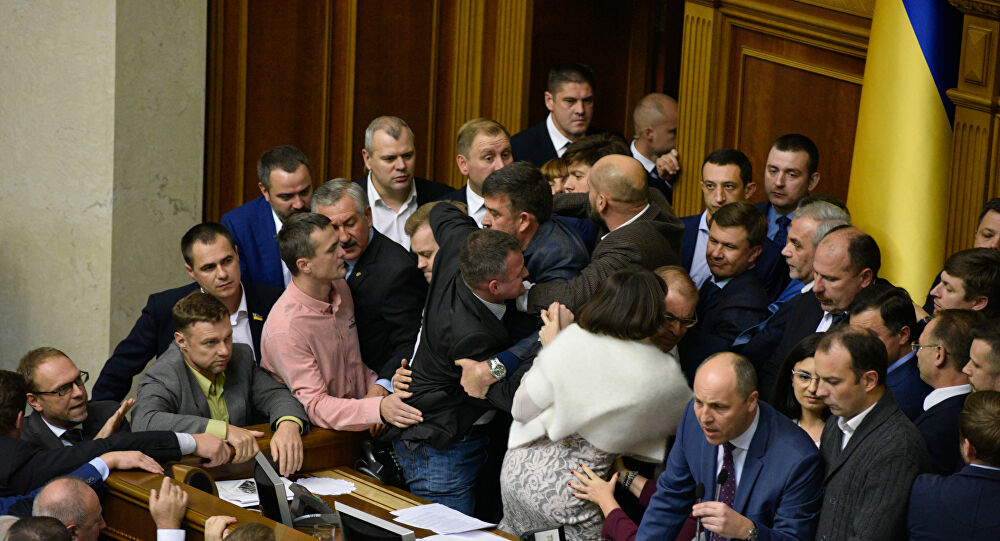 Ništa novo u ukrajinskom parlamentu: Tuča poslanika vlasti i opozicije