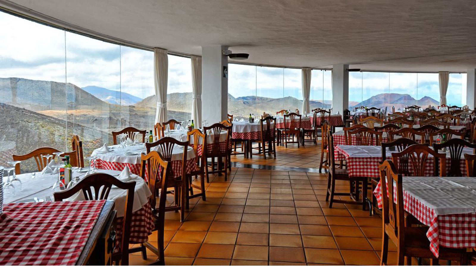 Koliki ste gurman? Restoran na vrhu vulkana i roštilj na 400 stepeni