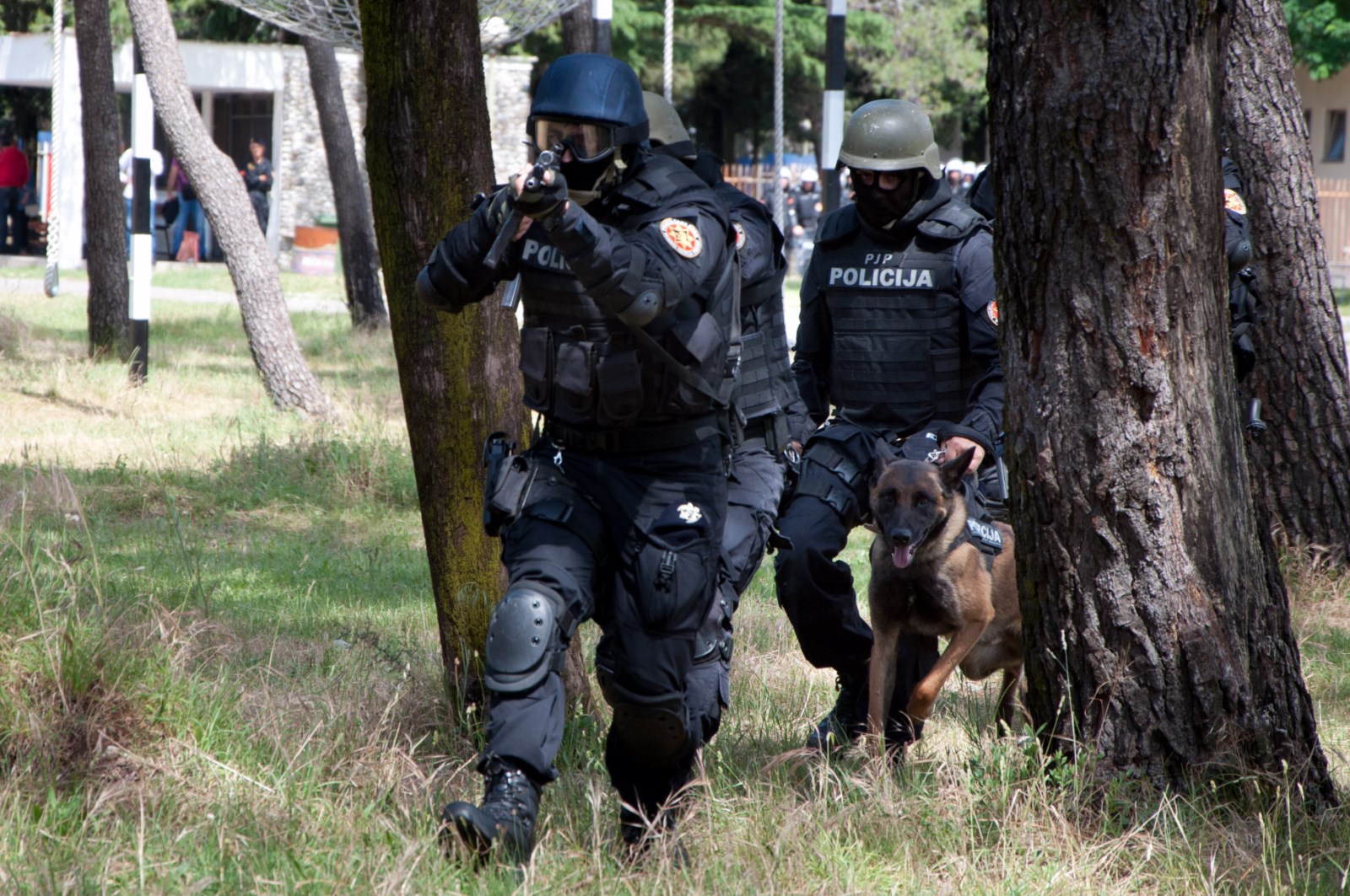 Incident u kampu na Zlatici: Policajac ranjen prilikom čišćenja pištolja