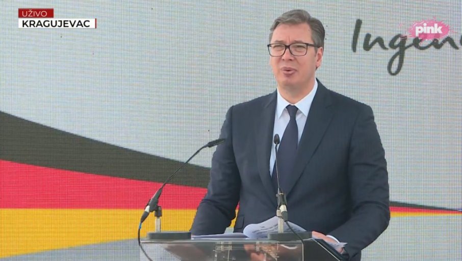 Vučić u posjeti fabrici Siemens: Plate su veće od republičkog prosjeka