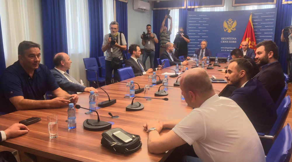 Drugi sastanak parlamentarne većine: Na stolu je predlog većine partija da Miodrag Lekić bude novi premijer!