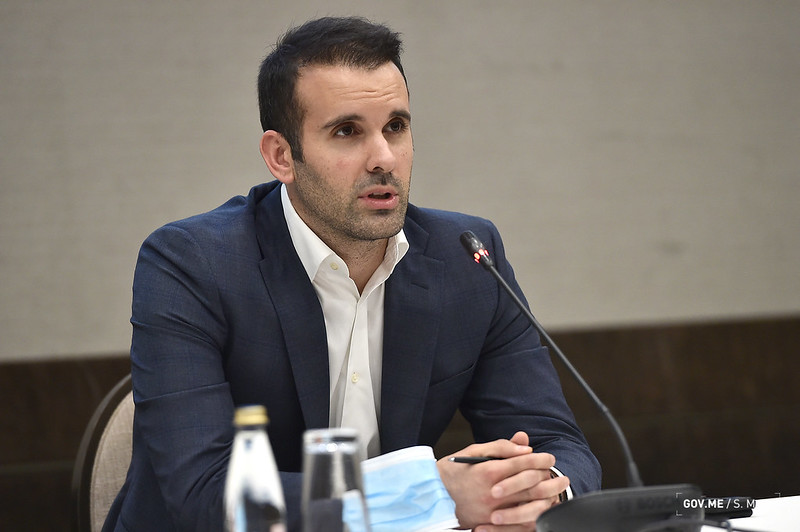 Spajić čestitao 13. jul citirajući Njegoša: Što se ne hće u lance vezati, to se zbježa u ove planine