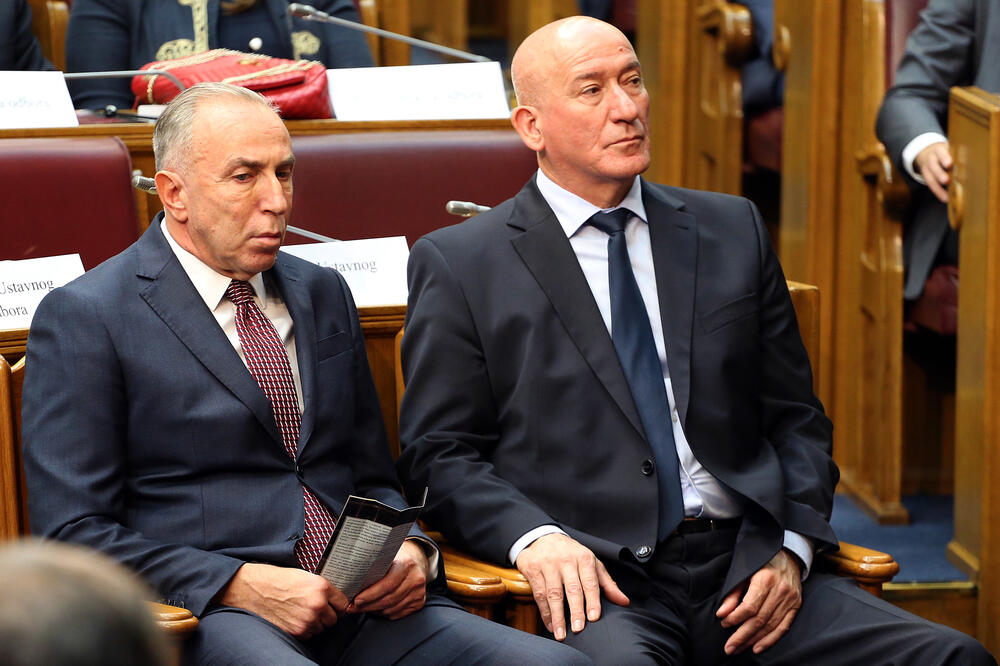Na osnovu neustavne odluke Katnić i Stanković isplatili 540 hiljada evra dodataka