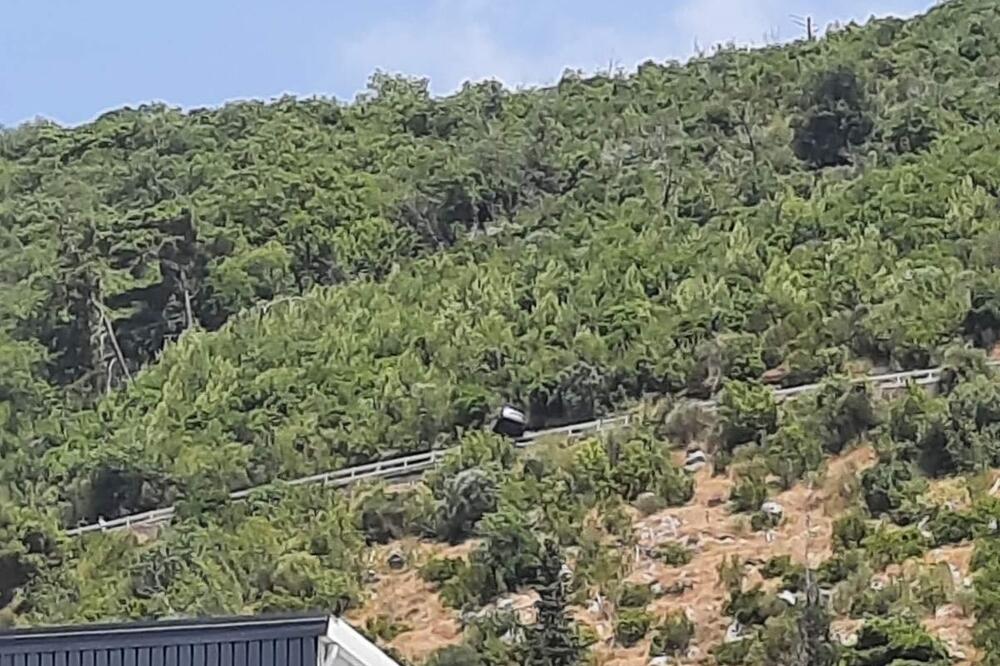 U saobraćajnoj nesreći u Budvi poginula jedna osoba, druga teško povrijeđena