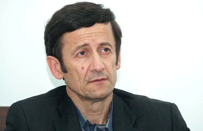 Indikativno je da su i jedan i drugi masovni ubica prethodno dobijali presude, ali…