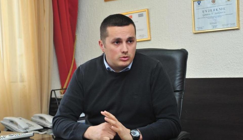 Janković: Piromane identifikovati i imena javno saopštiti
