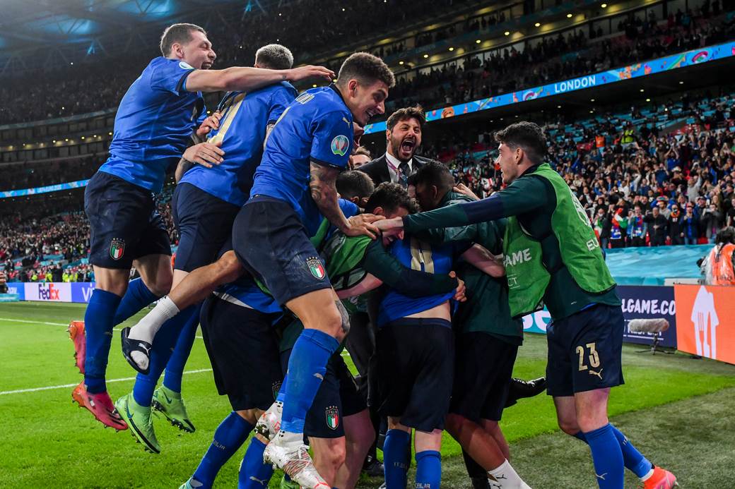 Italija preko penala do finala