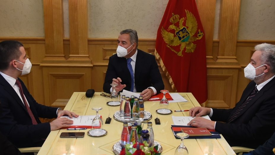 Zašto ćute čuvari crnogorske suverenosti na tvrdnje Vilijama Montgomerija: Zdravku i Aleksi ne smeta što je Đukanović na vlasti opstajao uz podršku CIA-e!