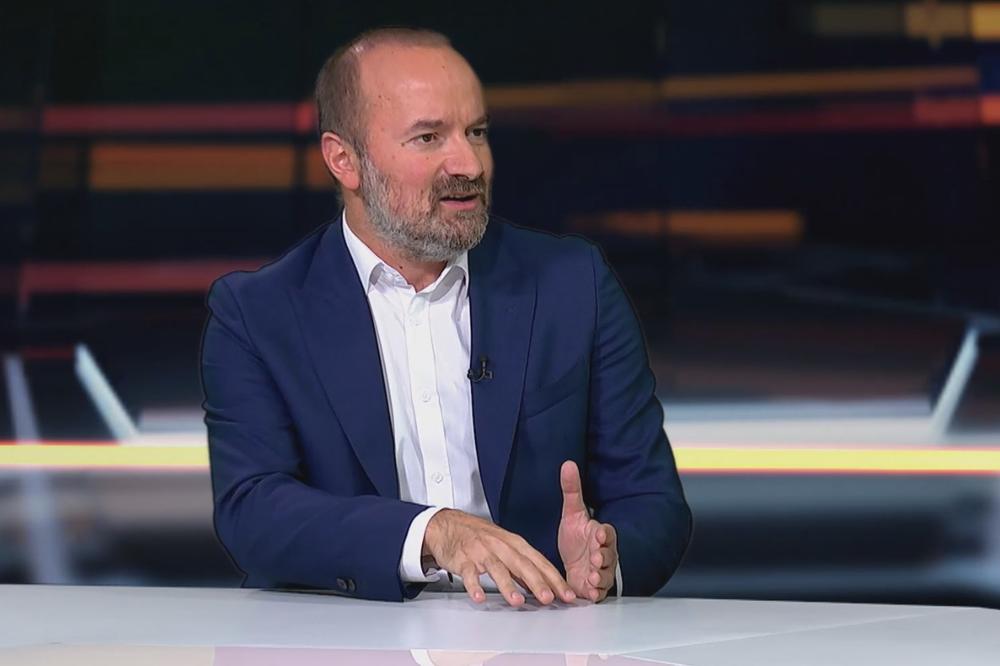 Pavićević: Skupštinska većina da razriješi Krivokapića zbog odsustva rezultata i da izabere novog premijera i novu vladu!