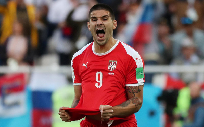 Mitrović karijeru nastavlja u Ajntrahtu?